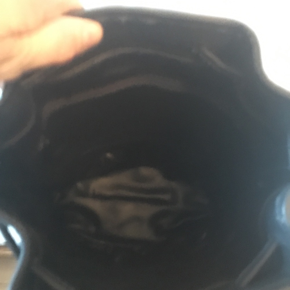 Black Leather Drawstring Handbag•Hobo•Crossbody - Picture 4 of 8